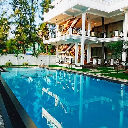 J7 Villaj Resort Trincomalee Exterior foto