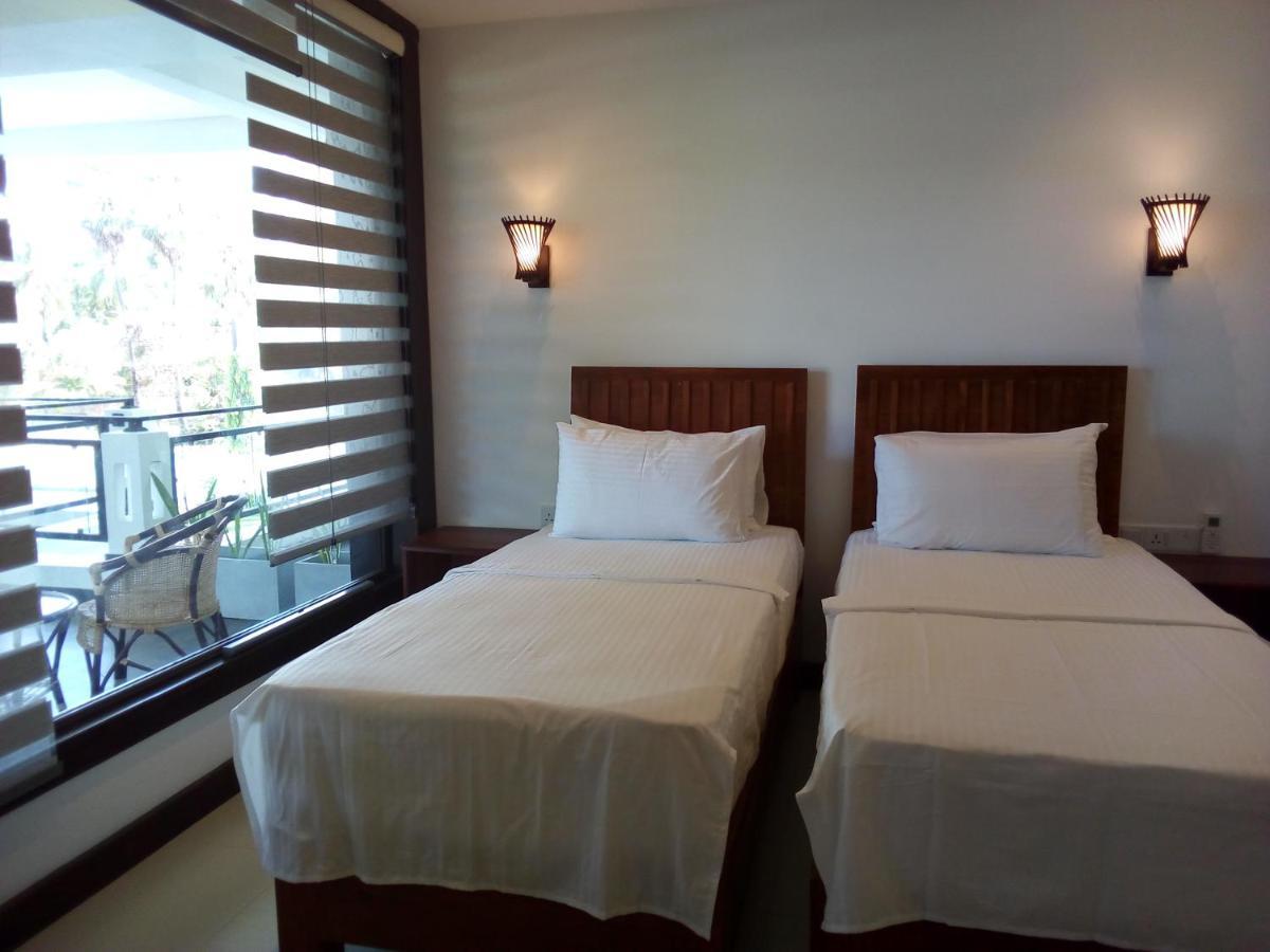 J7 Villaj Resort Trincomalee Exterior foto